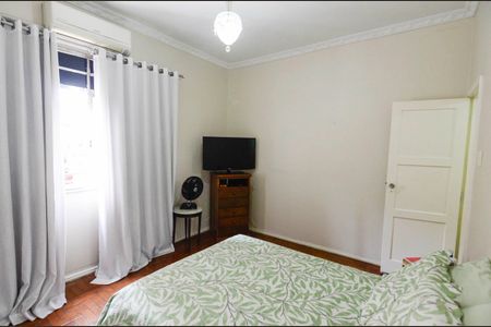 Casa à venda com 220m², 3 quartos e 1 vaga Casa à venda com 220m², 3 quartos e 1 vagaQuarto 1