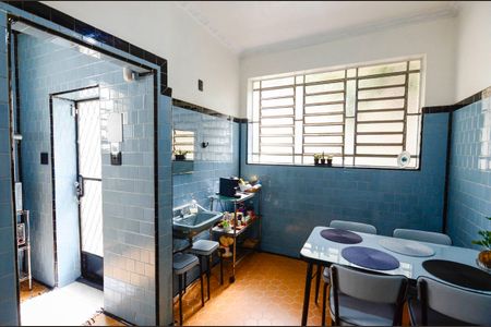 Casa à venda com 220m², 3 quartos e 1 vaga Casa à venda com 220m², 3 quartos e 1 vagaCopa