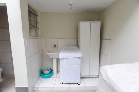 Casa à venda com 220m², 3 quartos e 1 vaga Casa à venda com 220m², 3 quartos e 1 vagaÁrea de Serviço