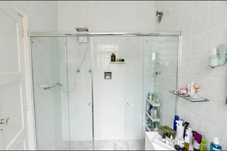 Casa à venda com 220m², 3 quartos e 1 vaga Casa à venda com 220m², 3 quartos e 1 vagaBanheiro