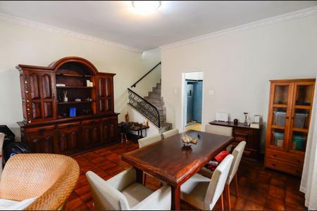 Casa à venda com 220m², 3 quartos e 1 vaga Casa à venda com 220m², 3 quartos e 1 vagaSala