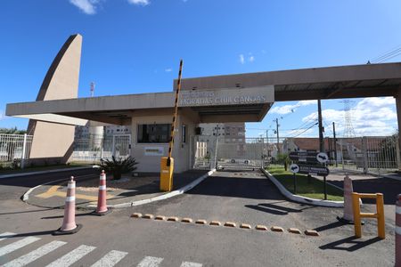 Casa de condomínio à venda com 75m², 3 quartos e 2 vagasFachada e portaria