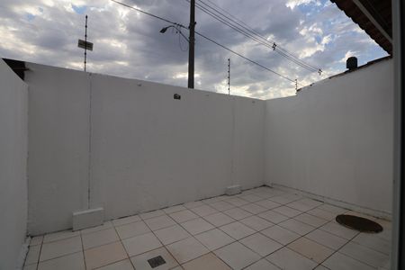 Casa de condomínio à venda com 75m², 3 quartos e 2 vagasÁrea externa