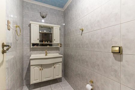 Apartamento à venda com 120m², 3 quartos e 1 vaga Apartamento à venda com 120m², 3 quartos e 1 vagaBanheiro Social