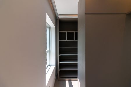 Apartamento à venda com 74m², 1 quarto e 1 vaga Apartamento à venda com 74m², 1 quarto e 1 vagaCloset da suíte