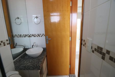 Apartamento para alugar com 59m², 2 quartos e 1 vagaBanheiro da Suíte 2