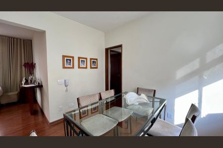 Apartamento à venda com 90m², 3 quartos e 1 vagaSala