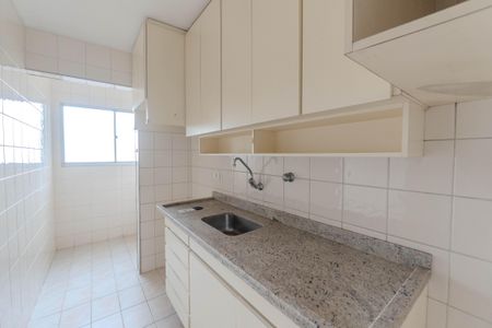 Apartamento à venda com 40m², 1 quarto e 1 vaga Apartamento à venda com 40m², 1 quarto e 1 vagaCozinha e Área de Serviço