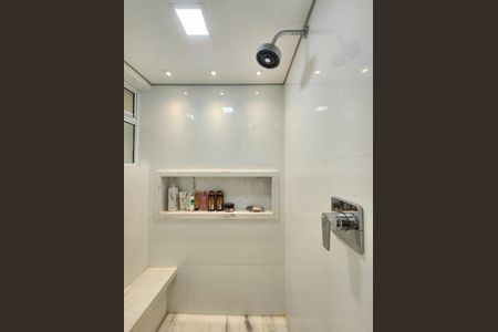 Apartamento para alugar com 111m², 3 quartos e 1 vaga Apartamento para alugar com 111m², 3 quartos e 1 vagaBanheiro da Suíte