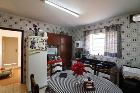 Casa à venda com 195m², 3 quartos e 2 vagasCozinha