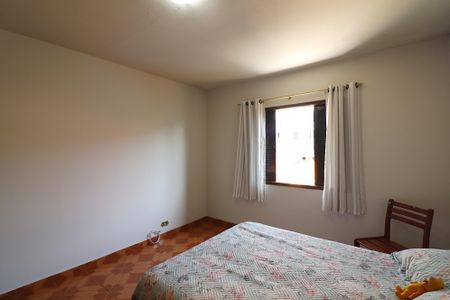 Casa à venda com 195m², 3 quartos e 2 vagasQuarto 2