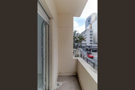 Apartamento à venda com 105m², 2 quartos e sem vaga Apartamento à venda com 105m², 2 quartos e sem vagaVaranda Quarto 2