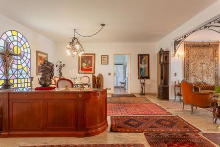 Casa à venda com 500m², 4 quartos e 4 vagas