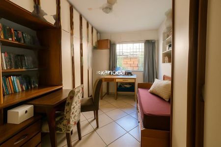 Casa de Condomínio à venda com 5 quartos, 330m² em Taquara, Rio de Janeiro