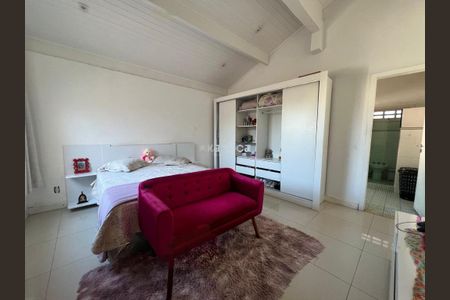 Casa de Condomínio à venda com 5 quartos, 330m² em Taquara, Rio de Janeiro