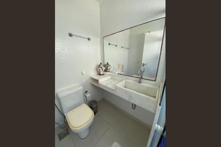 Casa à venda com 612m², 5 quartos e 4 vagas