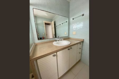 Casa à venda com 612m², 5 quartos e 4 vagas