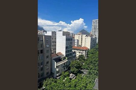 Apartamento à venda com 71m², 2 quartos e 1 vaga