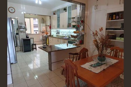 Apartamento à venda com 367m², 4 quartos e 2 vagas