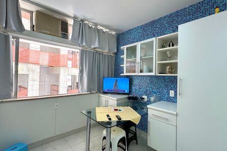 Apartamento à venda com 215m², 3 quartos e 2 vagas Apartamento à venda com 215m², 3 quartos e 2 vagasCozinha