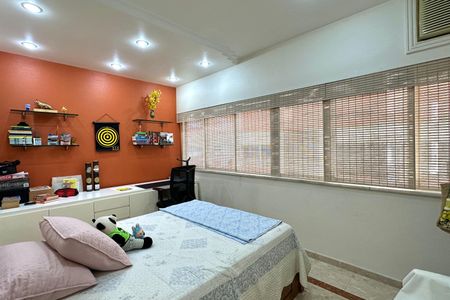 Apartamento à venda com 215m², 3 quartos e 2 vagas Apartamento à venda com 215m², 3 quartos e 2 vagasQuarto 01