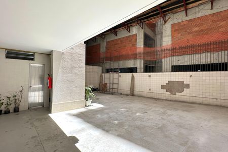 Apartamento à venda com 215m², 3 quartos e 2 vagas Apartamento à venda com 215m², 3 quartos e 2 vagasGaragem