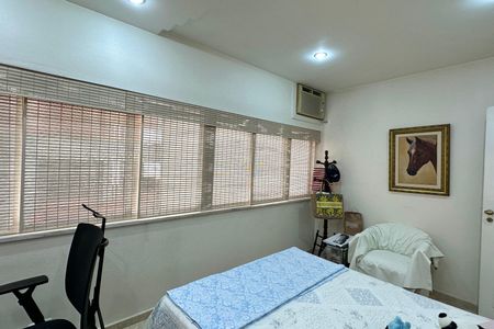 Apartamento à venda com 215m², 3 quartos e 2 vagas Apartamento à venda com 215m², 3 quartos e 2 vagasQuarto 01