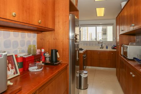 Apartamento à venda com 162m², 3 quartos e 3 vagas Apartamento à venda com 162m², 3 quartos e 3 vagasCozinha
