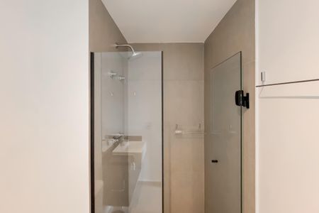 Apartamento à venda com 47m², 2 quartos e 1 vaga Apartamento à venda com 47m², 2 quartos e 1 vagaBanheiro da Suíte 2