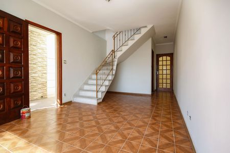 Casa à venda com 118m², 3 quartos e 2 vagas Casa à venda com 118m², 3 quartos e 2 vagasSala