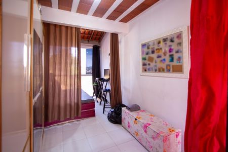 Casa para alugar com 100m², 2 quartos e 1 vaga Casa para alugar com 100m², 2 quartos e 1 vagaCorredor