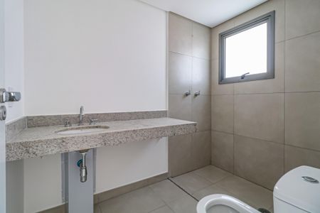 Apartamento à venda com 141m², 3 quartos e 2 vagas Apartamento à venda com 141m², 3 quartos e 2 vagasBanheiro da Suíte 1
