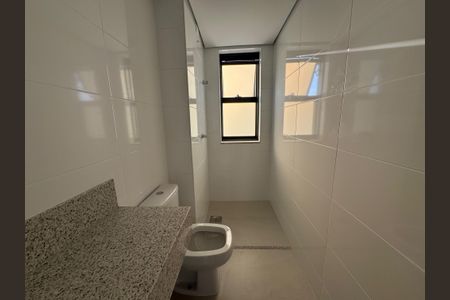 Apartamento à venda com 83m², 3 quartos e 2 vagasBanheiro