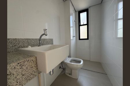 Apartamento à venda com 83m², 3 quartos e 2 vagasBanheiro