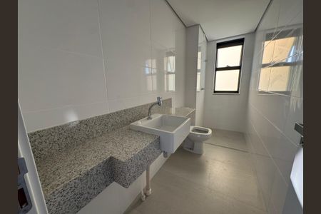 Apartamento à venda com 83m², 3 quartos e 2 vagasBanheiro