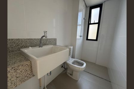 Apartamento à venda com 83m², 3 quartos e 2 vagasBanheiro