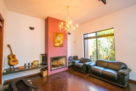 Casa à venda com 567m², 3 quartos e 8 vagas Casa à venda com 567m², 3 quartos e 8 vagasSala 3