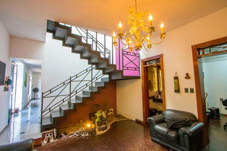 Casa à venda com 567m², 3 quartos e 8 vagas Casa à venda com 567m², 3 quartos e 8 vagasSala 3