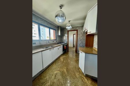 Apartamento à venda com 176m², 4 quartos e 3 vagasFoto 18