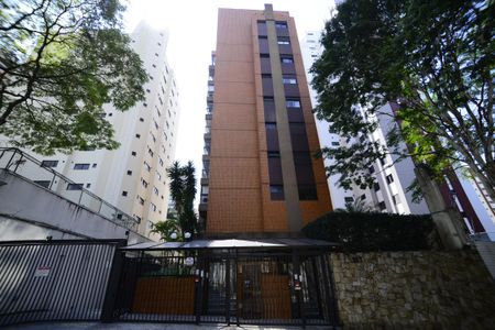 Apartamento para alugar com 120m², 3 quartos e 2 vagasFachada