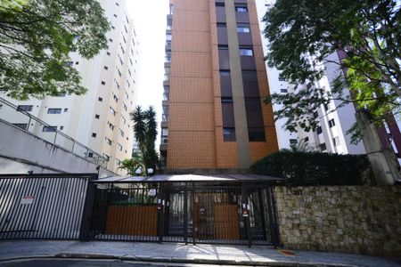 Apartamento para alugar com 120m², 3 quartos e 2 vagasFachada