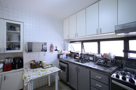 Apartamento para alugar com 120m², 3 quartos e 2 vagasCozinha