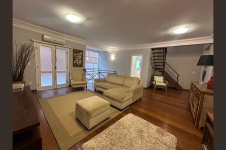 Casa para alugar com 570m², 5 quartos e 2 vagas Casa para alugar com 570m², 5 quartos e 2 vagasSala 2