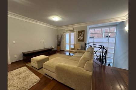 Casa para alugar com 570m², 5 quartos e 2 vagas Casa para alugar com 570m², 5 quartos e 2 vagasSala 2