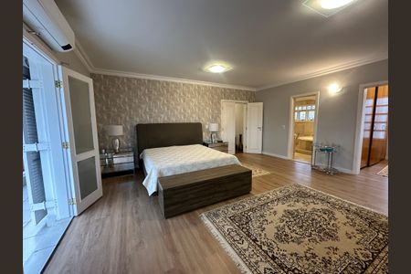 Casa para alugar com 570m², 5 quartos e 2 vagas Casa para alugar com 570m², 5 quartos e 2 vagasSuíte 2