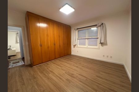 Casa para alugar com 570m², 5 quartos e 2 vagas Casa para alugar com 570m², 5 quartos e 2 vagasQuarto 2