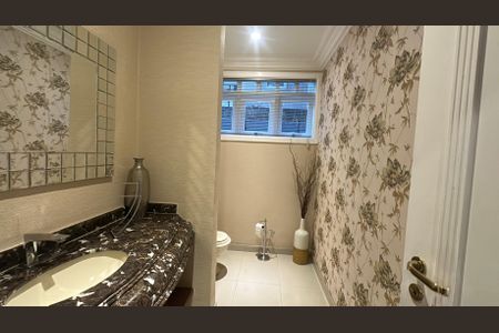 Casa para alugar com 570m², 5 quartos e 2 vagas Casa para alugar com 570m², 5 quartos e 2 vagasLavabo