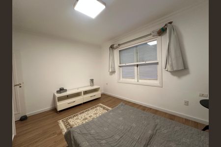 Casa para alugar com 570m², 5 quartos e 2 vagas Casa para alugar com 570m², 5 quartos e 2 vagasQuarto 1