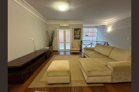 Casa para alugar com 570m², 5 quartos e 2 vagas Casa para alugar com 570m², 5 quartos e 2 vagasSala 2