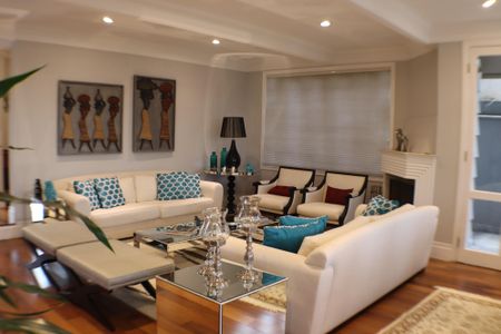 Casa para alugar com 570m², 5 quartos e 2 vagas Casa para alugar com 570m², 5 quartos e 2 vagasSala